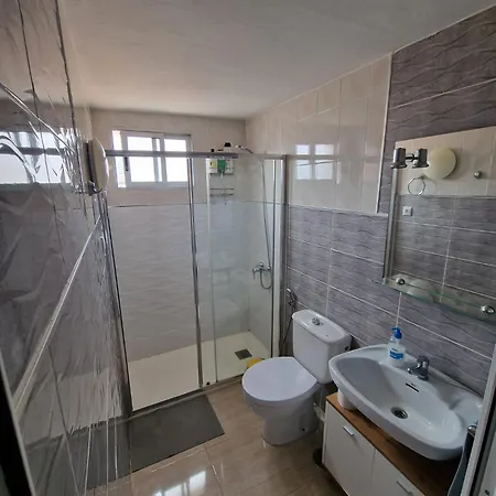 La Roca Con Buena Ubicacion *