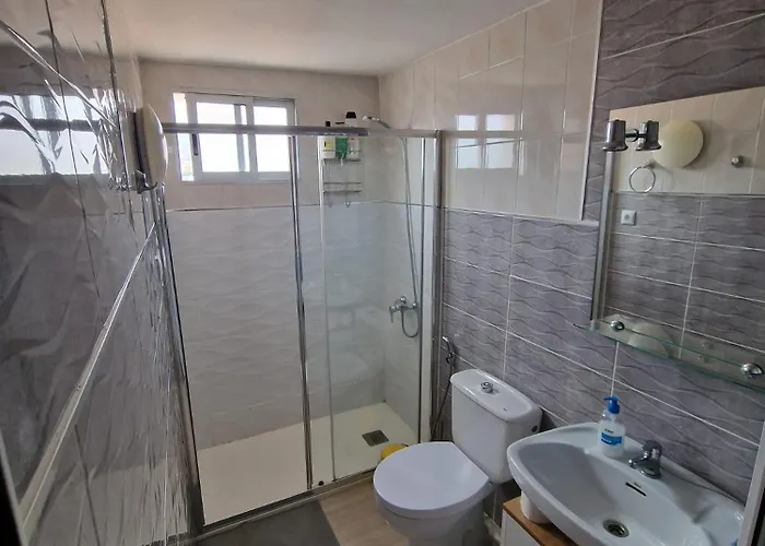 La Roca Con Buena Ubicacion *