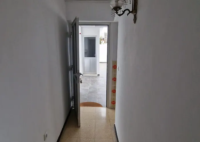 La Roca Con Buena Ubicación